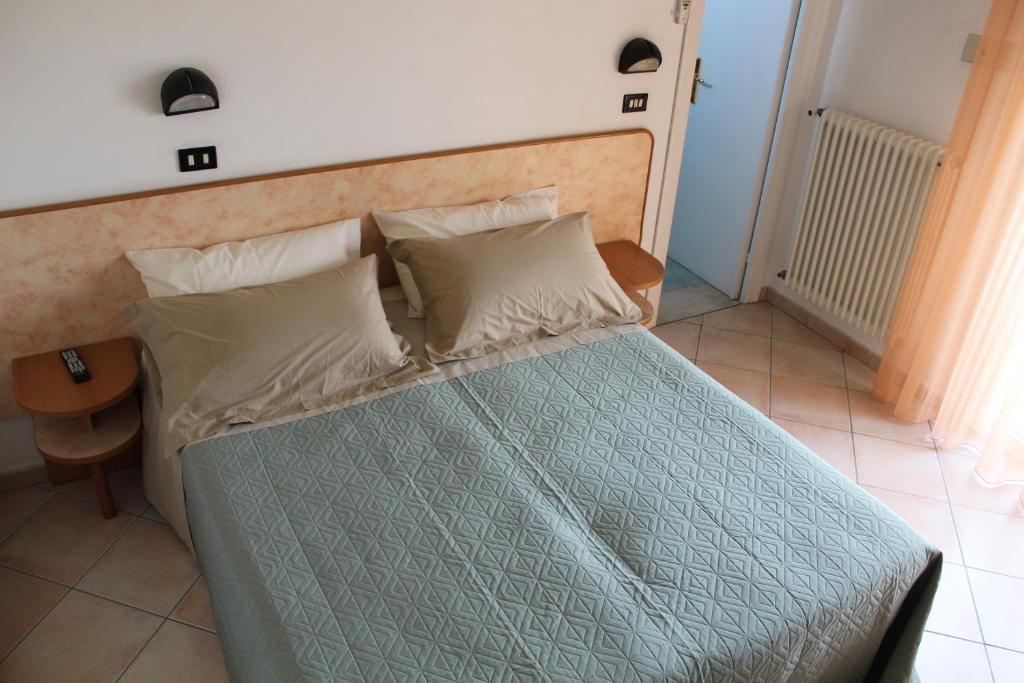 Hotel Verdemare Rimini Zimmer foto